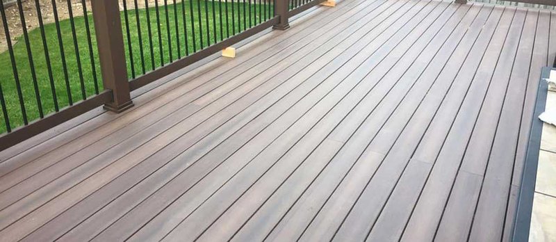 A simple deck built from the best quality materials from qualified Trex decking suppliers