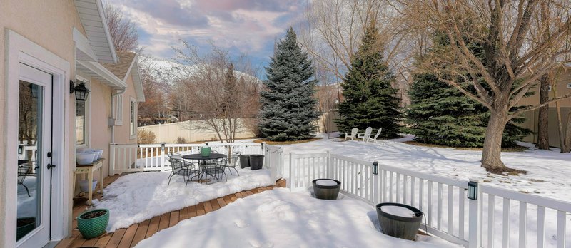 Snow left on a Trex deck can cause damage; learn how to clean Trex deck covered with snow.